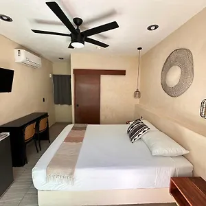 3* Hotel Caracol
